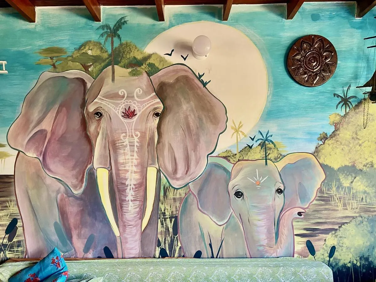 Casa Almarita - Hostal, Bar Y Restaurante Medellin