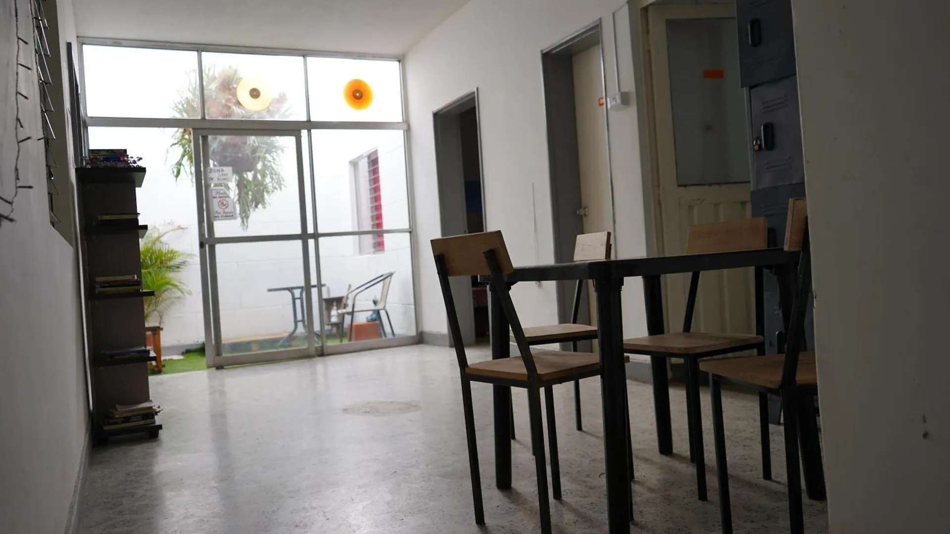 Guest house Casa Almarita - Hostal, Bar Y Restaurante Medellin