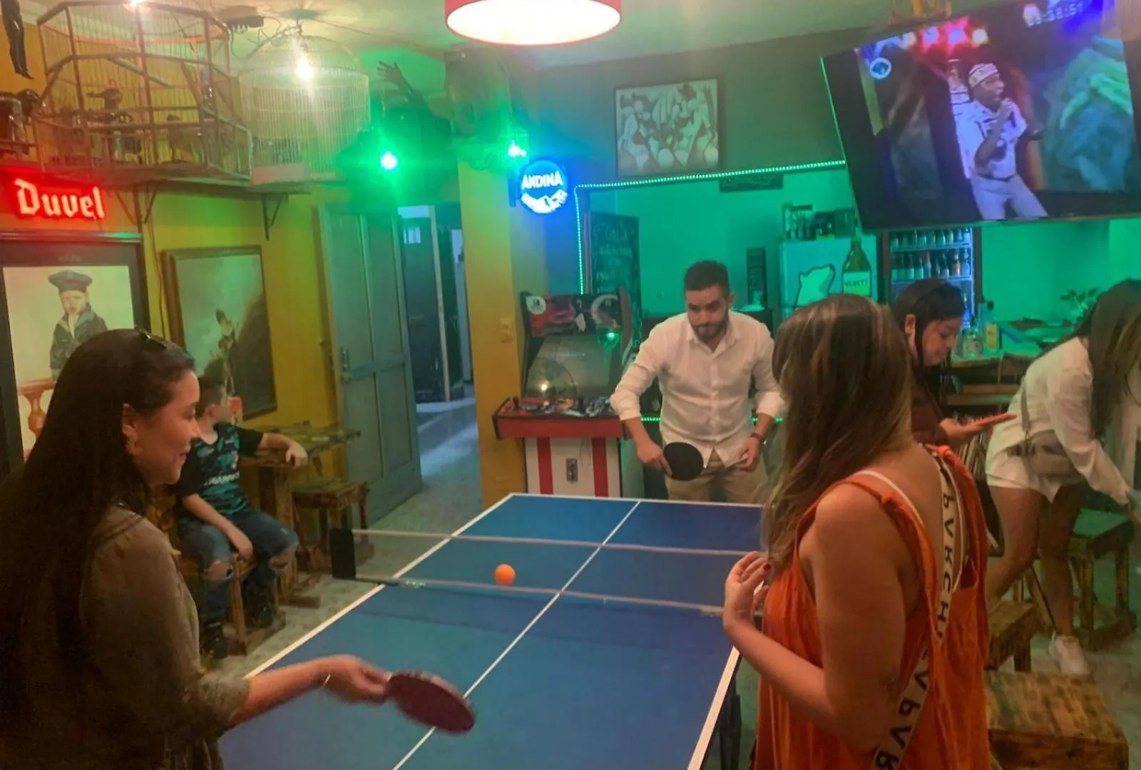 Casa Almarita - Hostal, Bar Y Restaurante Medellin