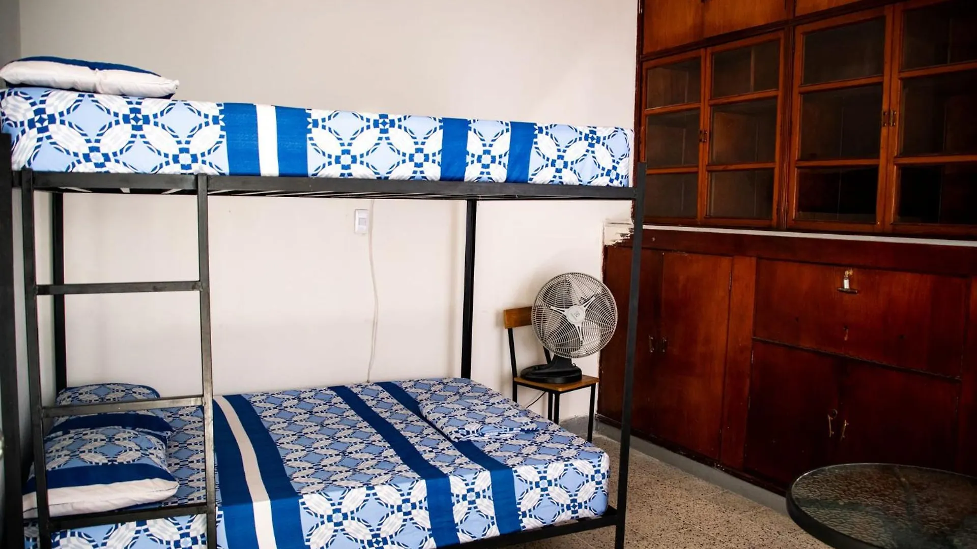 Casa Almarita - Hostal, Bar Y Restaurante Medellín Pensión