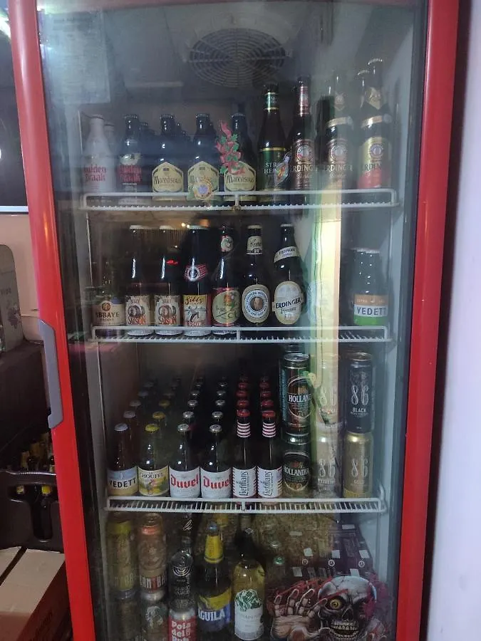 ゲストハウス Casa Almarita - Hostal, Bar Y Restaurante メデジン